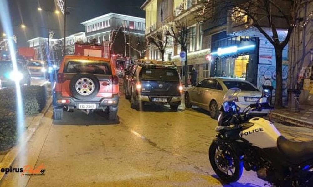 Γιάννενα: Φωτιά στη Λέσχη Αξιωματικών - Μεγάλη κινητοποίηση της Πυροσβεστικής